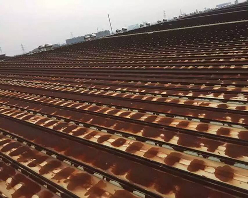 屋面彩鋼瓦除銹翻新工程后會不會有刺激性味道 屋面彩鋼瓦除銹翻新工程后會不會有刺激性味道